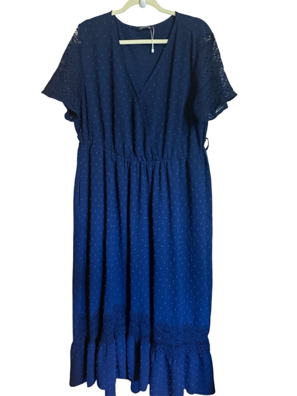 BloomChic Navy boho Polka Dot Midi short sleeve vneck dress plus women’s 18 20